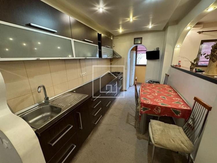 Apartament cu 3 camere decomandat, mobilat în Valea Aurie
