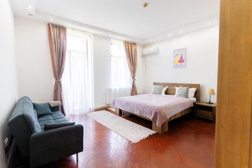 Apartament cu 6 camere decomandat în Știrbei Vodă