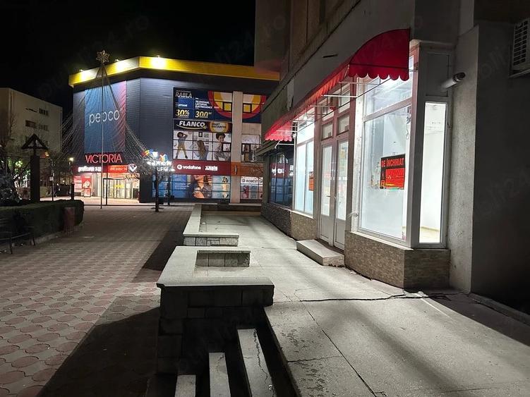 Spațiu comercial, de 45 mp, în Central