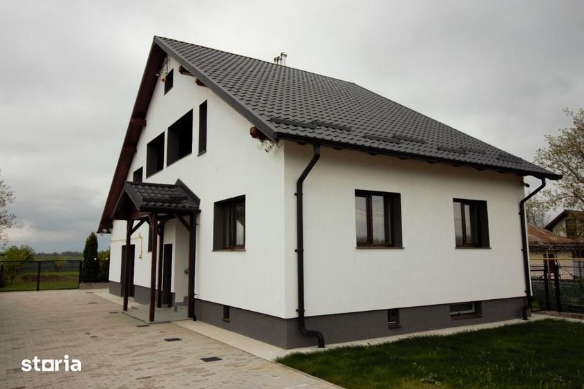 Casă cu 4 camere cu Teren 1500 Mp în Filipești