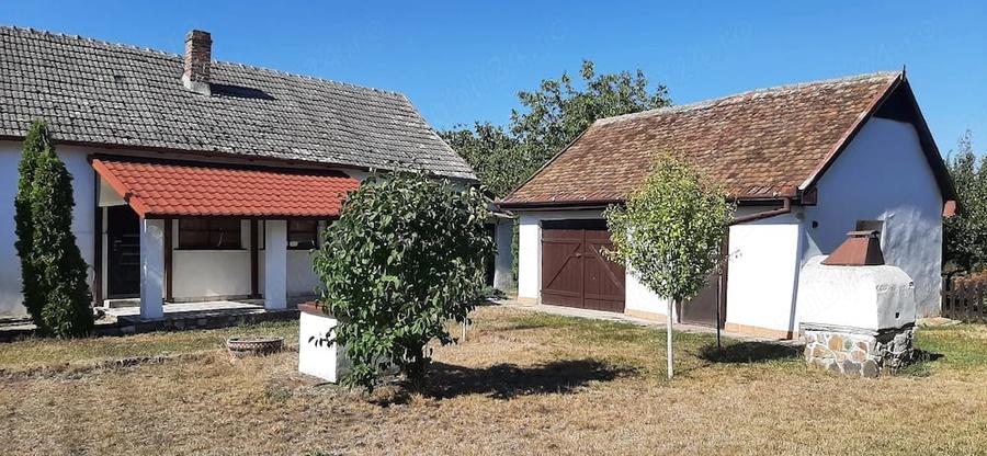 Casă cu 4 camere cu Teren 1500 Mp în Ant