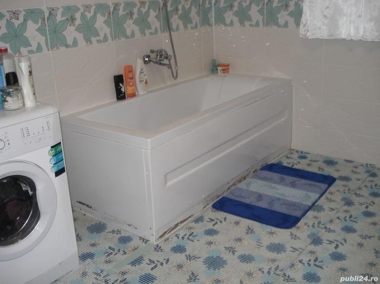 Apartament cu 3 camere decomandat în Șoimuș