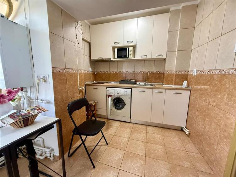 Garsonieră decomandată în Centru Civic
