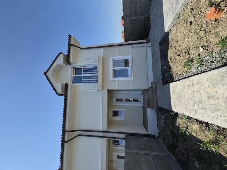 Casă cu 4 camere cu Teren 286 Mp în Moșnița Veche