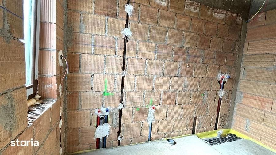 Casă cu 4 camere cu Teren 610 Mp în Apahida