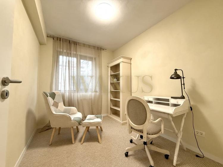 Apartament cu 3 camere semidecomandat, mobilat în Borhanci