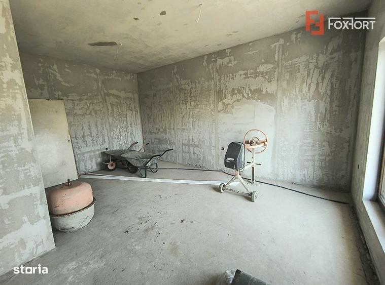 Casă cu 4 camere în Ghiroda