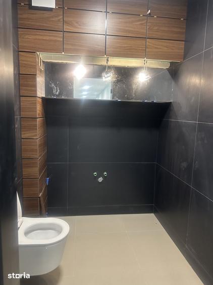 Spațiu comercial, de 123 mp, în Central