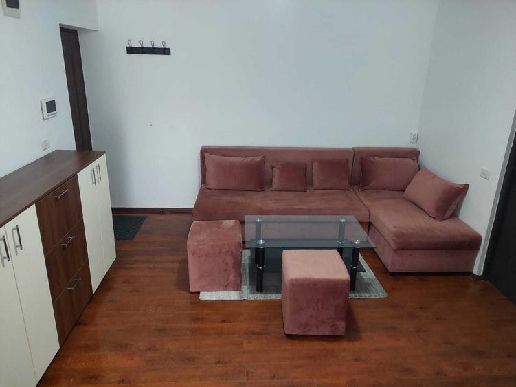 Apartament cu 2 camere decomandat în Pârneava