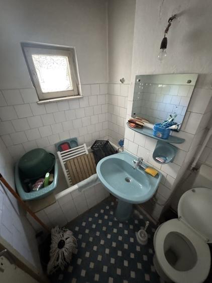 Apartament cu 3 camere semidecomandat în Exterior Vest