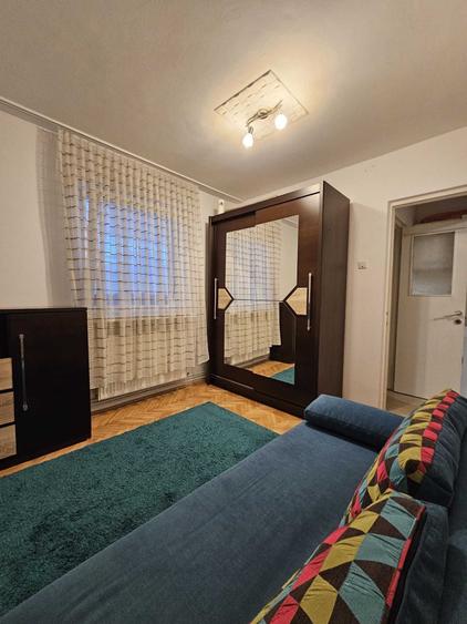 Apartament cu 2 camere semidecomandat în Florilor