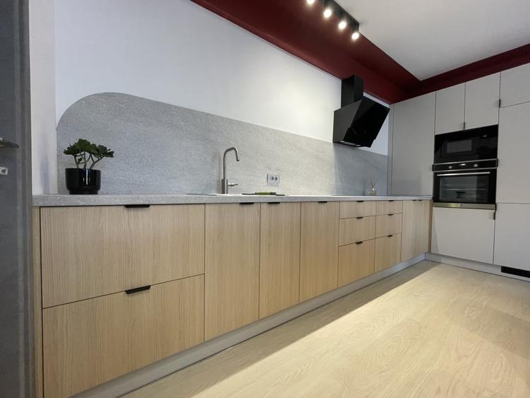 Apartament cu 2 camere semidecomandat, mobilat în Chinteni