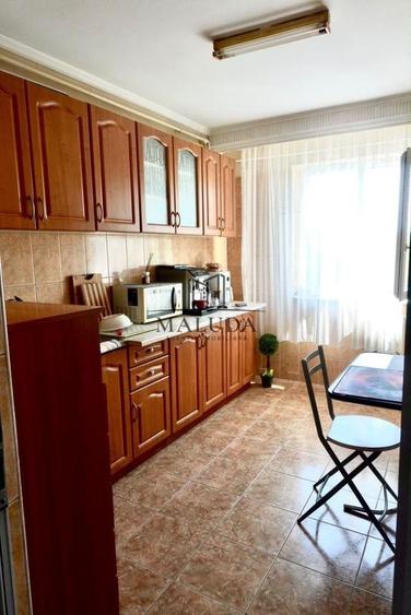 Apartament cu 2 camere semidecomandat, mobilat în Găvana
