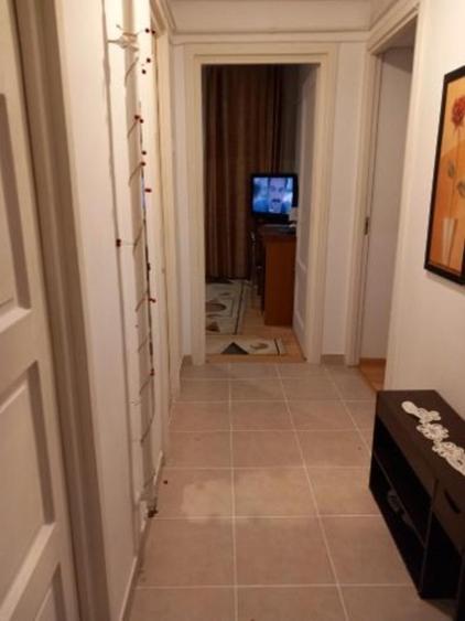 Apartament cu 2 camere decomandat, mobilat în Democrației