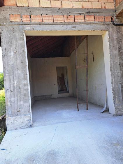 Casă cu 4 camere în Central