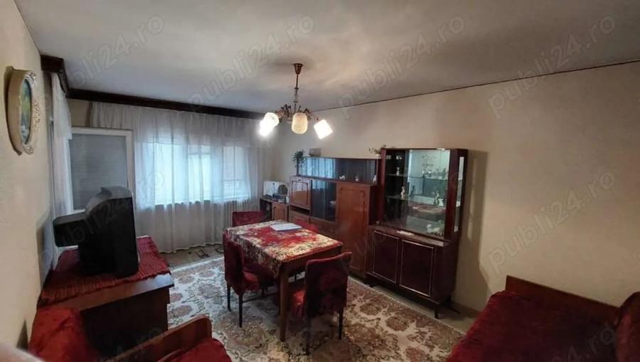 Apartament cu 3 camere decomandat în Ultracentral
