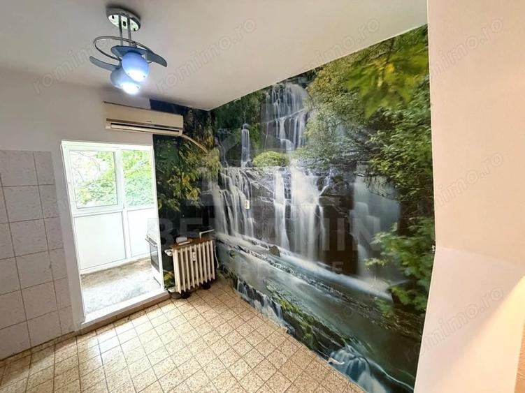 Apartament cu 2 camere decomandat în Sărari