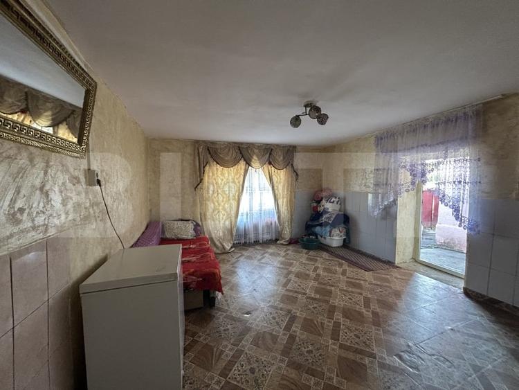 Casă individuală cu 3 camere cu Canalizare în Central
