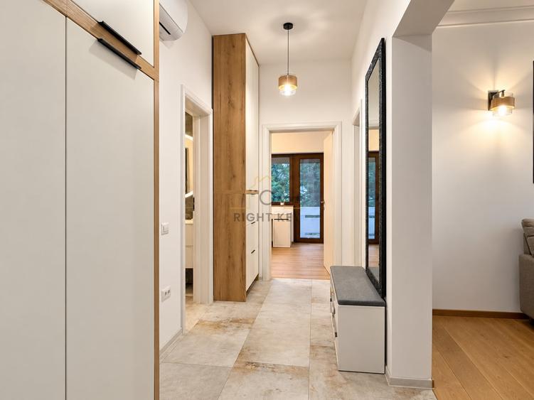 Apartament cu 3 camere decomandat, mobilat în Capitale