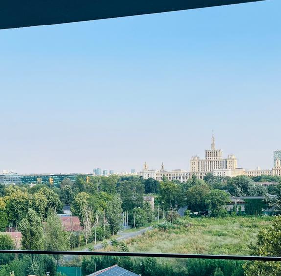 Apartament cu 3 camere decomandat în P-ta Presei Libere