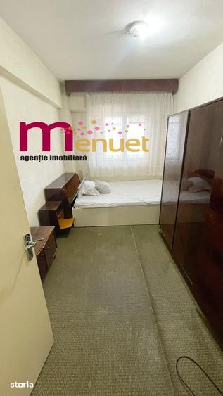 Apartament cu 4 camere decomandat în E3