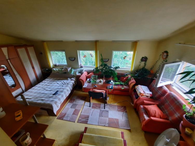 Duplex cu 5 camere cu Canalizare în Gruia