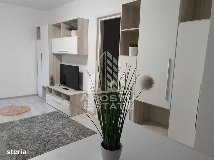 Apartament cu 2 camere semidecomandat în Girocului