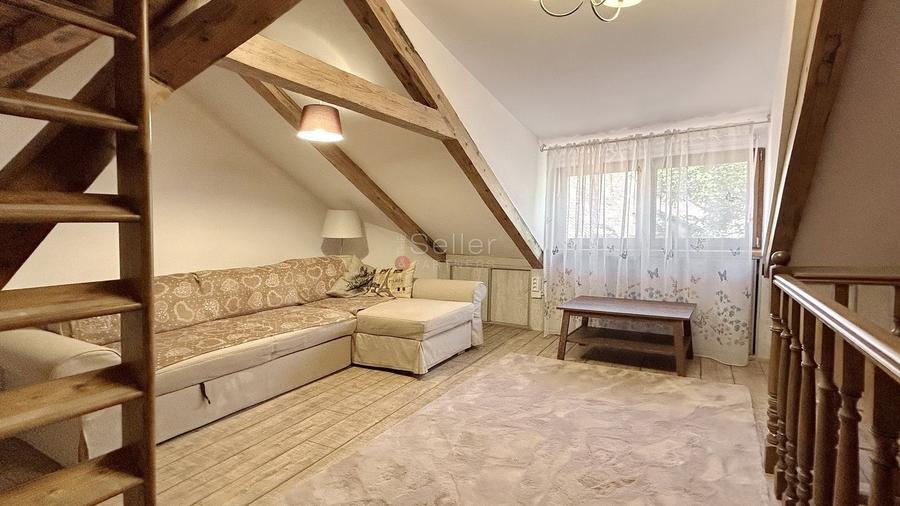 Apartament cu 4 camere decomandat, mobilat în Centrul Istoric