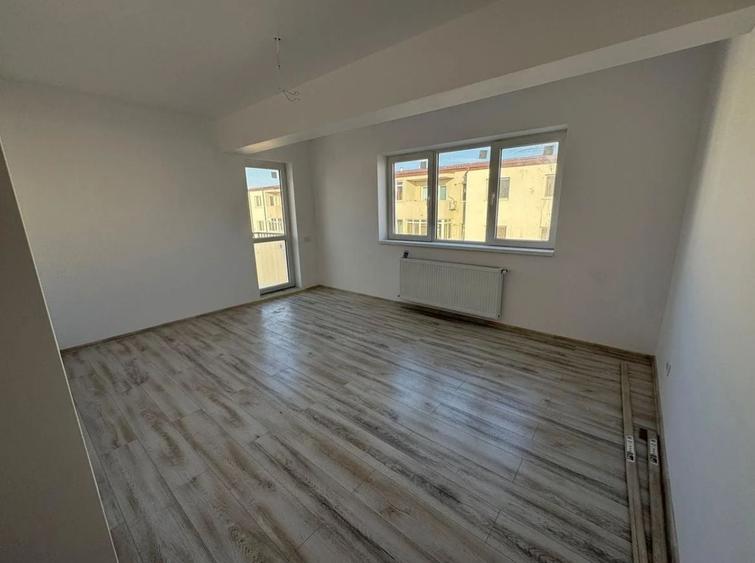 Apartament cu 3 camere decomandat în Brâncoveanu