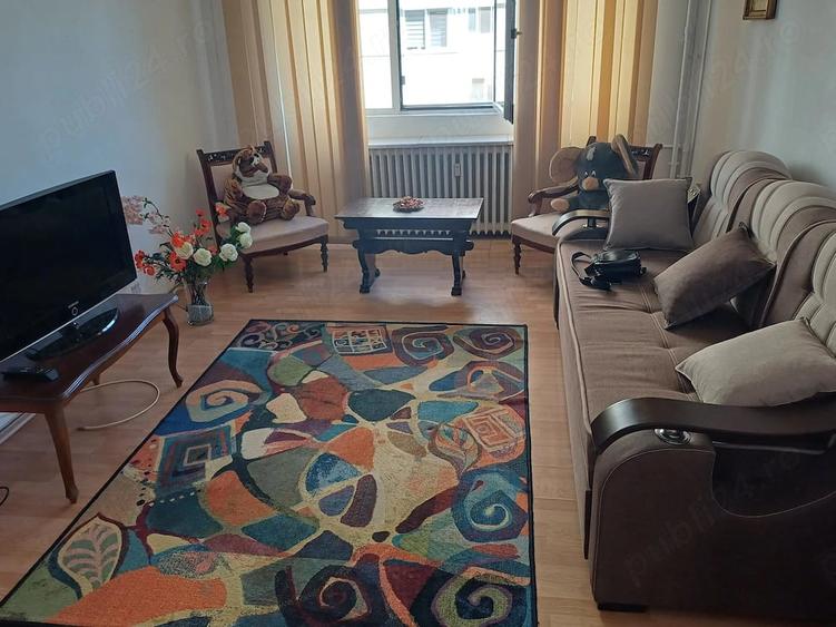 Apartament cu 3 camere decomandat în Pantelimon
