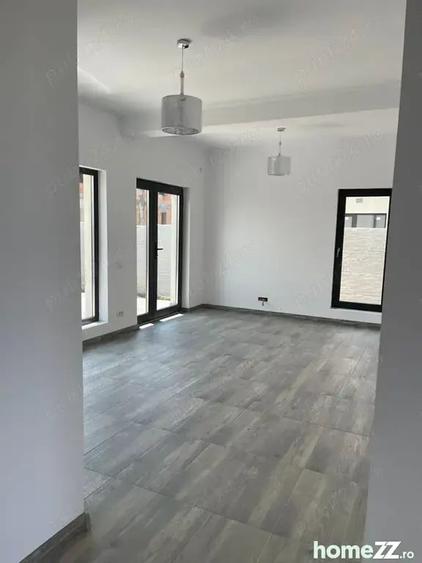 Casă cu 4 camere în Tărtășești