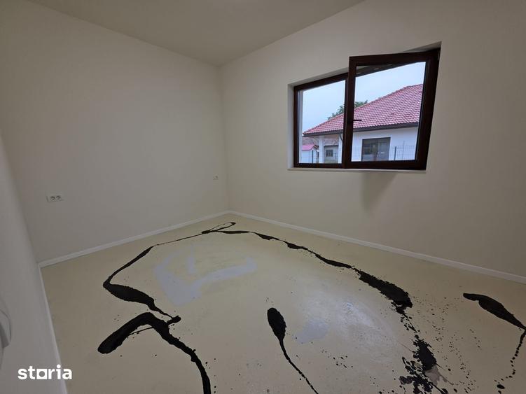 Casă cu 4 camere cu Teren 750 Mp în Jucu
