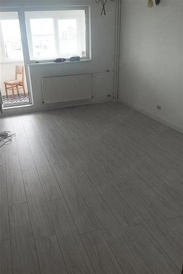 Apartament cu 2 camere decomandat în Aviației