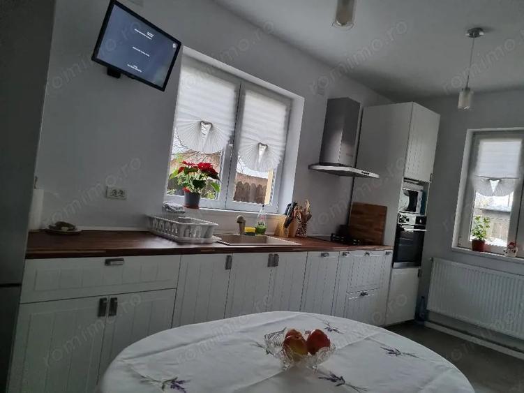 Casă cu Teren 1161 Mp în Islaz