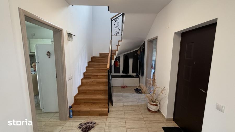 Casă cu 4 camere cu Teren 190 Mp în Chiajna