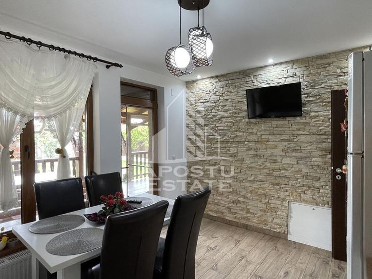 Casă cu 5 camere cu Teren 612 Mp în Urseni