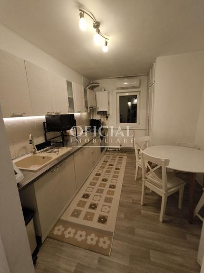 Apartament cu 3 camere decomandat, mobilat în Zorilor