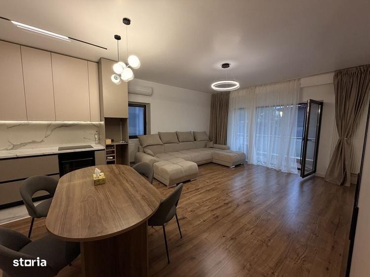 Apartament cu 2 camere decomandat în Pajura