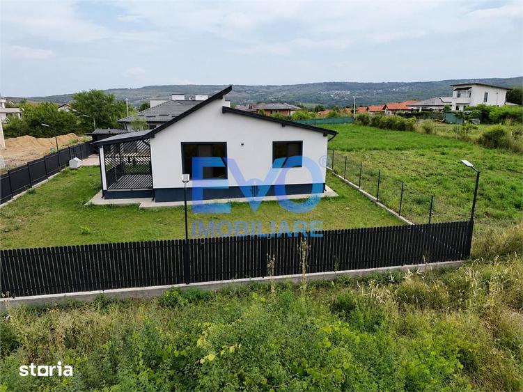 Casă cu 4 camere cu Teren 588 Mp în Bârnova