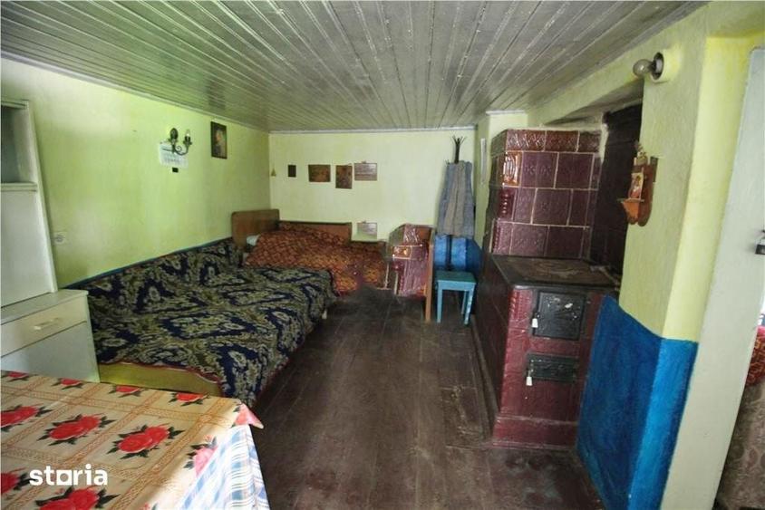 Casă cu 3 camere cu Teren 3700 Mp în Comarna