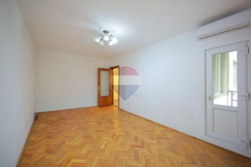 Apartament cu 3 camere decomandat în Dacia
