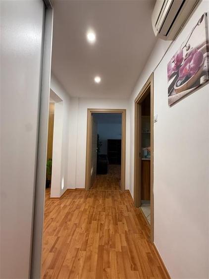 Apartament cu 3 camere decomandat, mobilat în Tei
