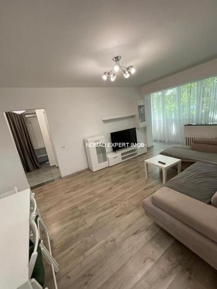 Apartament cu 2 camere în P-ța Victoriei