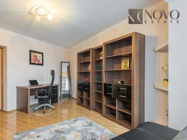 Apartament cu 3 camere decomandat, mobilat în Universitate