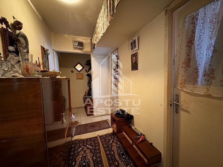 Apartament cu 2 camere nedecomandat, mobilat în Blașcovici