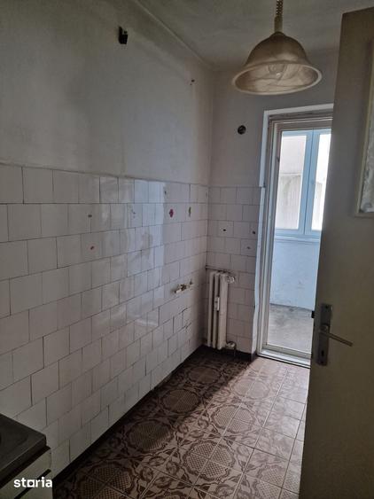 De vanzare apartament 3 camere decomandat etaj 1 George Enescu,Suceava - 4