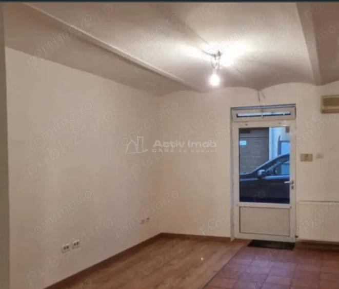 Apartament cu 3 camere decomandat în Podgoria