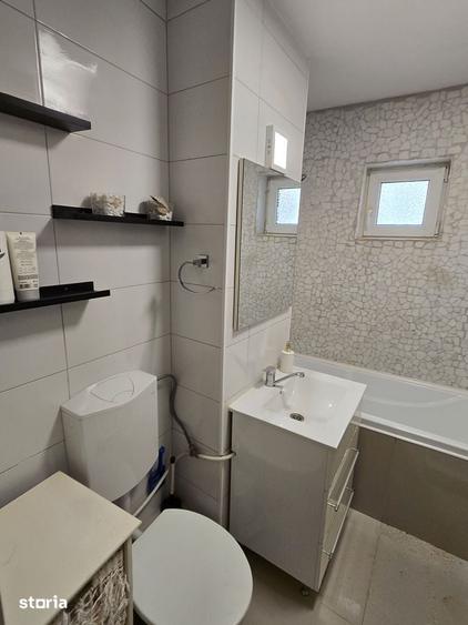 Apartament cu 3 camere decomandat în Aradului