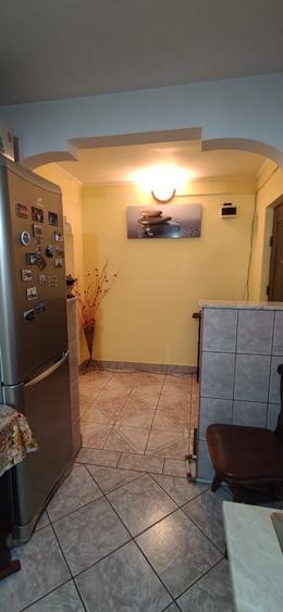 Apartament cu 4 camere decomandat în Steaua