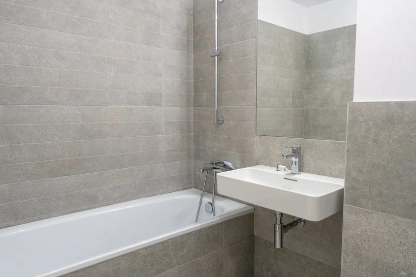 Apartament cu 4 camere decomandat în Floreasca